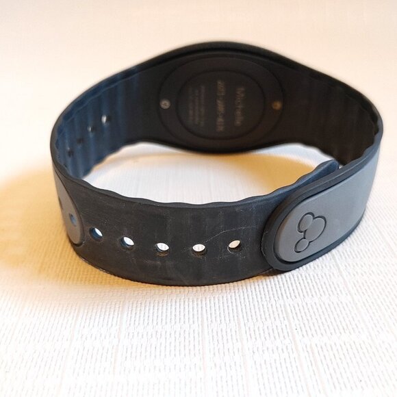 DISNEY WORLD Park Gray Grey MAGIC BAND Used Inactive Souvenir Bracelet - Picture 3 of 4